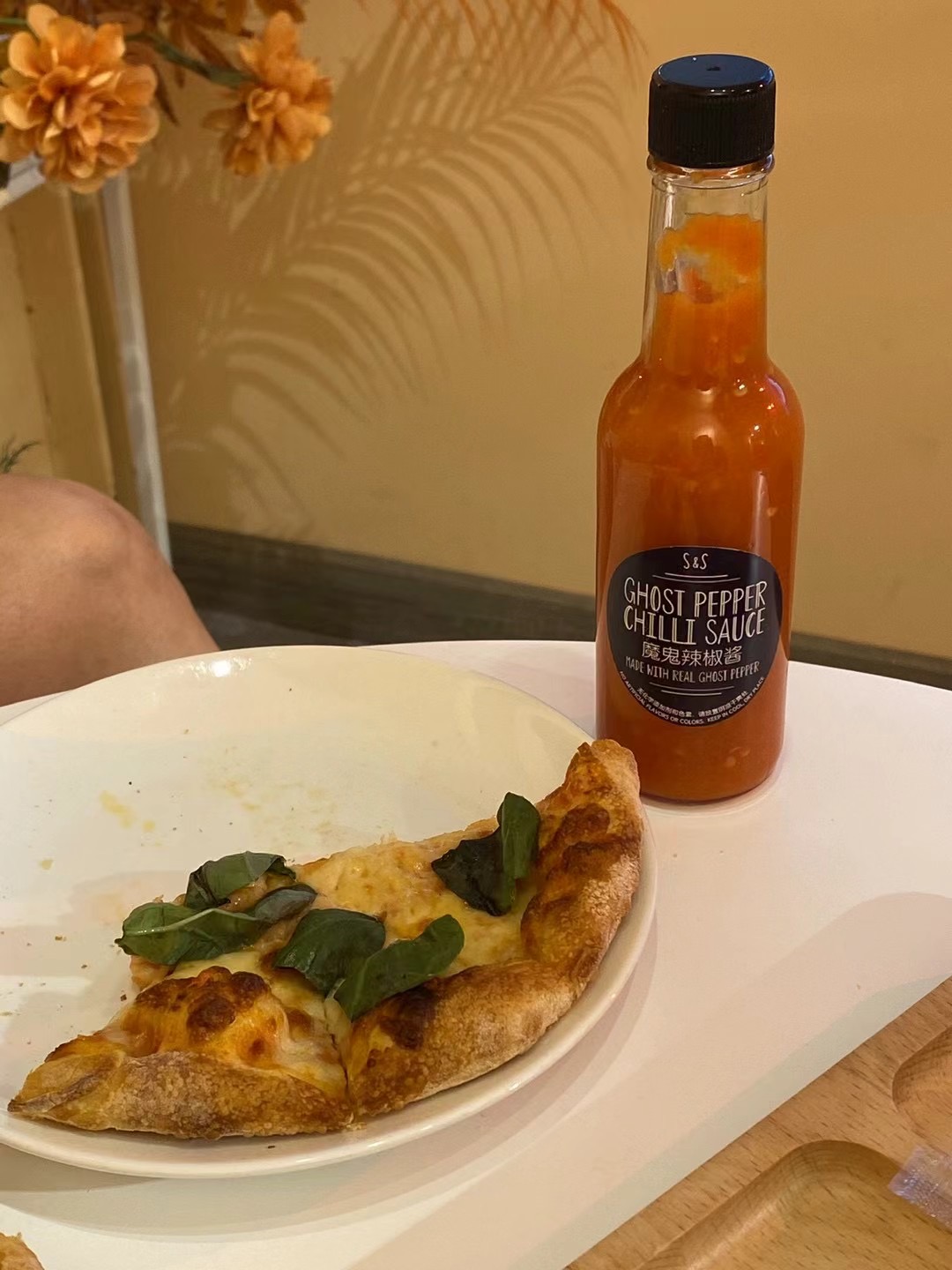 Ghost Pepper Chilli Sauce paired with pizza